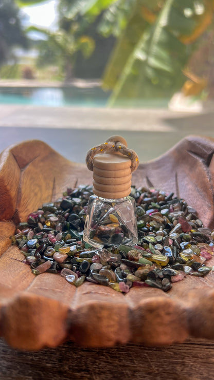 Crystal-Infused Hanging Car Diffuser – Aromatherapy & Energy on the Go